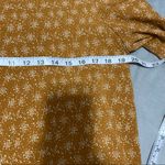 Mod Boutique Gold White Abstract Cinched Sleeve Blouse EUC Size M Size M Photo 1