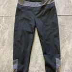 Athleta  Pants Womens Small Stripe Crop Capri Leggings Yoga Gym Active 9640128 Photo 0