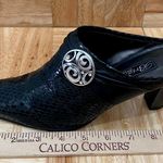 Brighton “Ravish” Napa Snake Embossed Leather Black Mules Heels Size 6.5 Photo 8