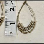 Silver tone Wire teardrop beaded earrings Photo 4