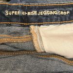 American Eagle : Super Hi-Rise Jeggings Crop- Super stretch- frayed hem-6 regular Photo 13