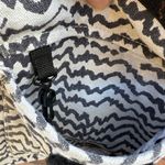 KAVU Keeper Crossbody Bag Purse Canvas Cream Black Zigzag Pattern Brown Lining Photo 6