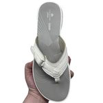 Clarks “Brinkley” Jazz White Flip Flop Sandals Synthetic Women’s Size 9 Photo 9