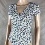 Inspired Hearts White Floral V Photo 3