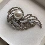 New Hair or Clothing Brooch Silver Photo 3