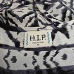 Buckle Bucke H.I.P Black & White Aztec Zip Detail Blouse Size Medium Photo 4