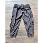 Athleta  cropped pants women's size 10 excellent condition Photo 3