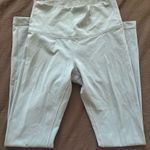 Lululemon  // Wunder under leggings 26” luxtreme Photo 2