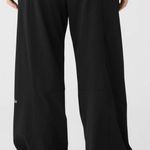 Alo Yoga NWT  Flip It Trousers in Black Size L Photo 3