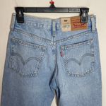 Levi's Levi’s wedgie straight light wash distressed ripped short rigid denim jeans 26 Photo 3