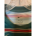 Nike New Womens ‎ Futbol/Soccer liverpool jersey sz small​ Photo 1