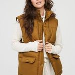 Aerie NWT OFFLINE BY PUFFER VEST size small Photo 0