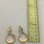 Trifari FINAL MARKDOWN Elegant  clip on earrings Photo 1