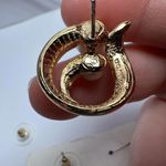 Avon Faux Pearl Gold Tone Stud Pierced Earrings NWOT Photo 2