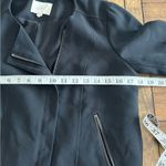 Loft Ann Taylor Women's Black Blazer Jacket Full Zip Pocket Cropped Size 0 Photo 2