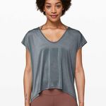 Lululemon Playful Practice Top Solar Grey V-Neck Women’s Size 6 Short Sleeve Photo 0