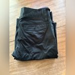 Old Navy Woman’s Black Bermuda Shorts With Tie Belt 2 clips and Zipper Closure Photo 4