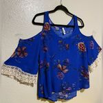 Xhilaration Electric Blue Floral Cold Shoulder Top | Blouse | Shirt Photo 2