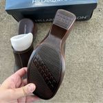 Hillard & Hanson  womens Brown Slip-On Shoes size 8 Photo 2