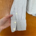 Faherty  Stretch Oxford Cropped Shirt in Classic Stripe Size Large Blue White Photo 3