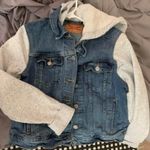 Levi’s Button Jean Jacket Photo 0