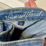 Universal Threads Universal Thread Women’s Distressed High Rise Skinny Jeans Light Blue Size 0 EUC Photo 3