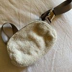 Lululemon  Sherpa Belt Bag Photo 0