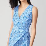 J. McLaughlin  Hermione Wide Leg V-Neck Jumpsuit shell print sz 8 Photo 2