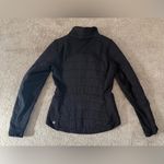 Lululemon  Black Quilted Hooded Jacket Size 4 – Lightweight Insulated Activewear Photo 10
