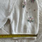 Women’s Vintage floral Embroidered White Cardigan short sleeve medium Sweater Photo 8