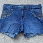 Eddie Bauer ✨ Boyfriend Blue Jean Shorts w/ Embroidered Pockets - 10 - EUC Photo 0