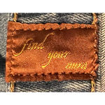 Wrangler  Women's Aura Jeans Find Your Aura 28" Inseam x 16" Waist x 10 1/2" Rise Photo 3