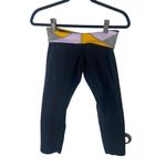 Lululemon SZ 4 black cropped leggings Photo 2