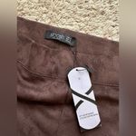 Stoosh NEW  Women’s Microsuede Stretch Pull On Slim Pants Brown Size XL Photo 3