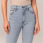 Abercrombie & Fitch Ultra High Rise 90s Slim Straight Jean Photo 2