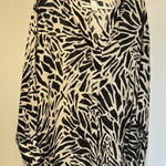 H&M ’s medium size long sleeve, a bit oversized Photo 0