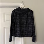 Vuori Woman’s  Halo Essential Hoodie Photo 2