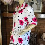 Tan Jay VINTAGE 1990'S PINK, BLACK & WHITE FLORAL PRINT BUTTON DOWN (8) Photo 4