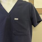 FIGS Technical Collection Short Sleeve Scrub V-Neck Shirt w/ Pocket- Medium Photo 5