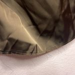 16Arlington Olwyn Back Photo 4