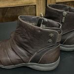 Skechers ‎ Natty Brown Leather Ruched Front Pleat Platform Ankle Boots Size 9 Photo 0