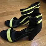 New Black Neon Yellow Release Buckle Ankle Strap Block Heel Size 7.5 Photo 0