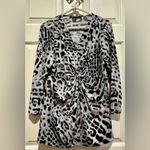 CHAUS NEW YORK Chaus top - ruched and gathered in front - flattering gray black animal - Large Photo 1