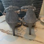 Unisa  3 Bow Silver Glitter Heel Photo 2