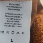 Mod Ref  Size large rust color Road curve V-neck blouse Photo 6