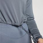 Gymshark Sweat Seamless Long Sleeve Crop Top- Gray Photo 3