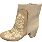 Toms  Evie Floral Embroidered Suede Canvas Block Heel Boot Taupe Women's Size 7.5 Photo 0