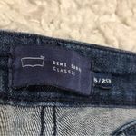 Levi's Levi’s Demi Curve Classic Fit Embroidered Pockets Cropped Capri Jeans 8 Photo 3