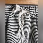 Mod Ref  stripped shorts and top lounge set in size Medium. Photo 9