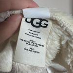 UGG  Abriana Sherpa Shawl Cardigan Heather White Medium Photo 4